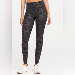 SPANX Faux Leather Camo Leggings Black Large